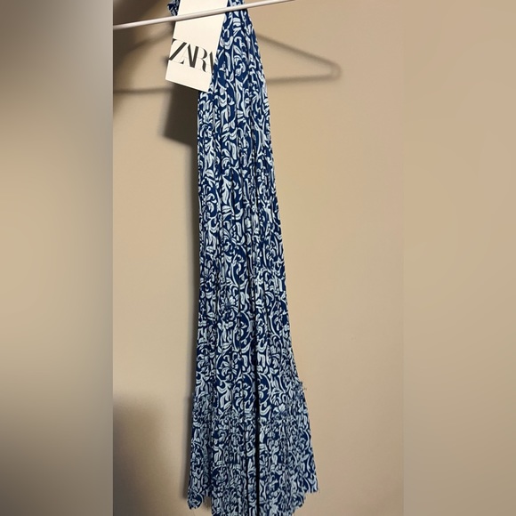 Brand New Zara Floral Print long skirt in size S. Navy Blue. - Picture 6 of 9